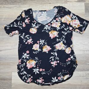 Maurice's 24/7 Floral Tee Top Tshirt